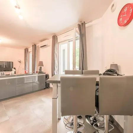 Studio Cosy Tout Equipe A 5 Min Du Centre Ville Bastia